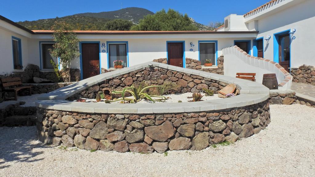 Agriturismo Codula Fuili 卡拉古诺内 外观 照片
