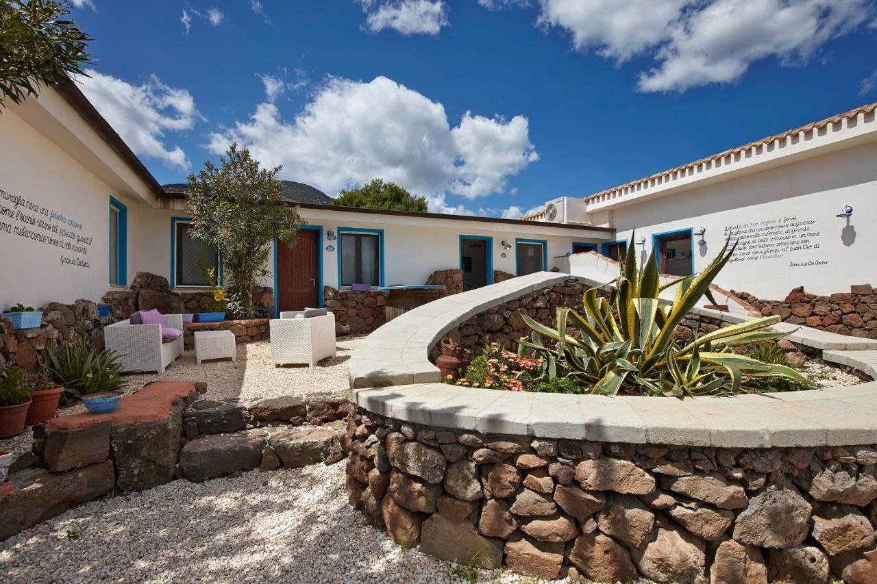 Agriturismo Codula Fuili 卡拉古诺内 外观 照片