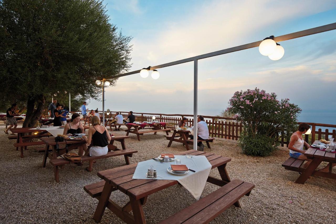 Agriturismo Codula Fuili 卡拉古诺内 外观 照片