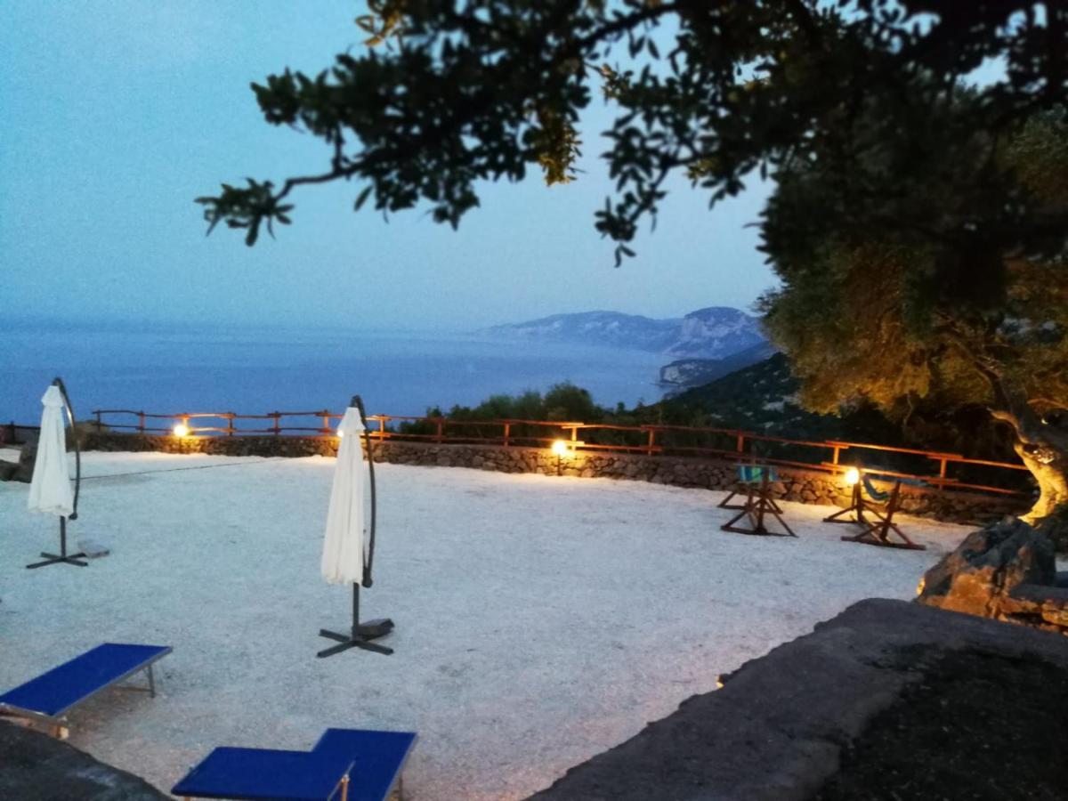 Agriturismo Codula Fuili 卡拉古诺内 外观 照片