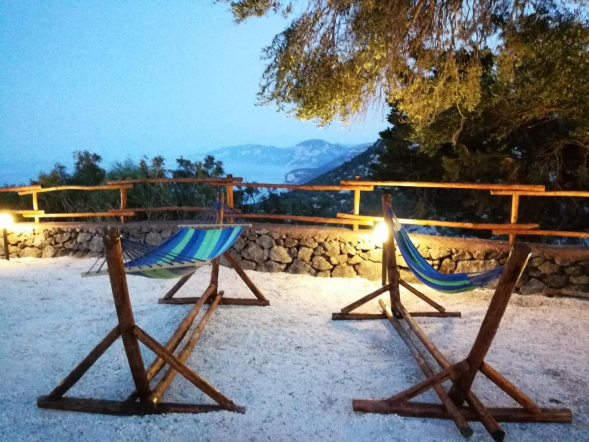 Agriturismo Codula Fuili 卡拉古诺内 外观 照片
